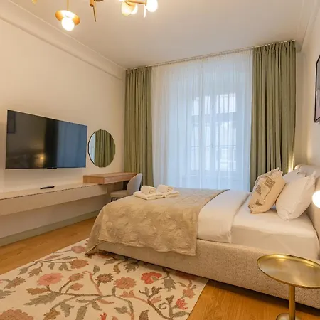 Muresenilor 9 Boutique - Old Town Brasov