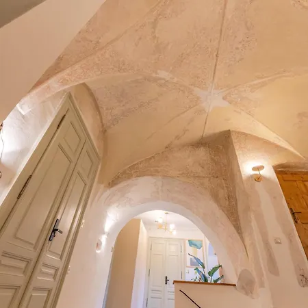 Muresenilor 9 Boutique - Old Town Aparthotel Brasov