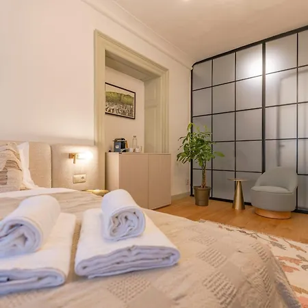 Muresenilor 9 Boutique - Old Town Brasov